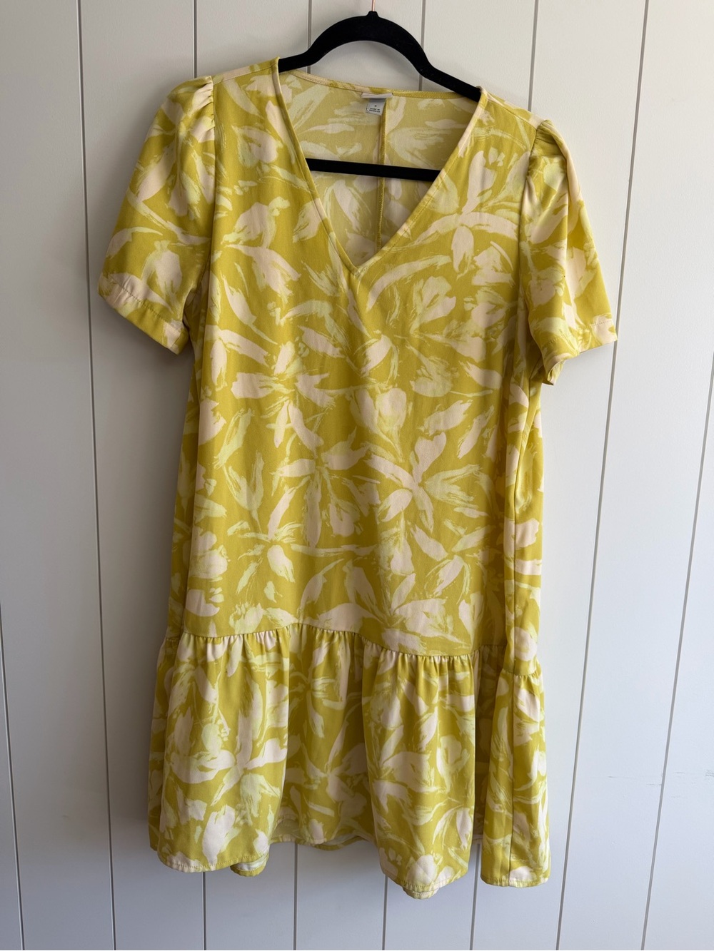 a new day Yellow and White Floral V-Neck Drop-Waist Dress